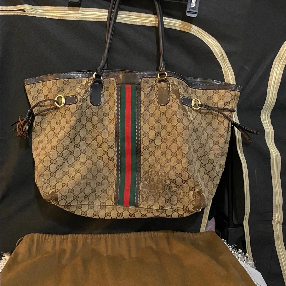 Gucci Vintage Hobo bag (USED)